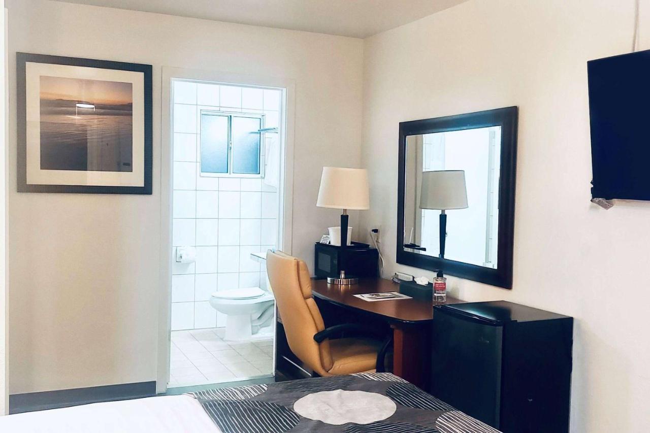 Oceanside Inn & Suites, A Days Inn By Wyndham Fort Bragg Eksteriør bilde