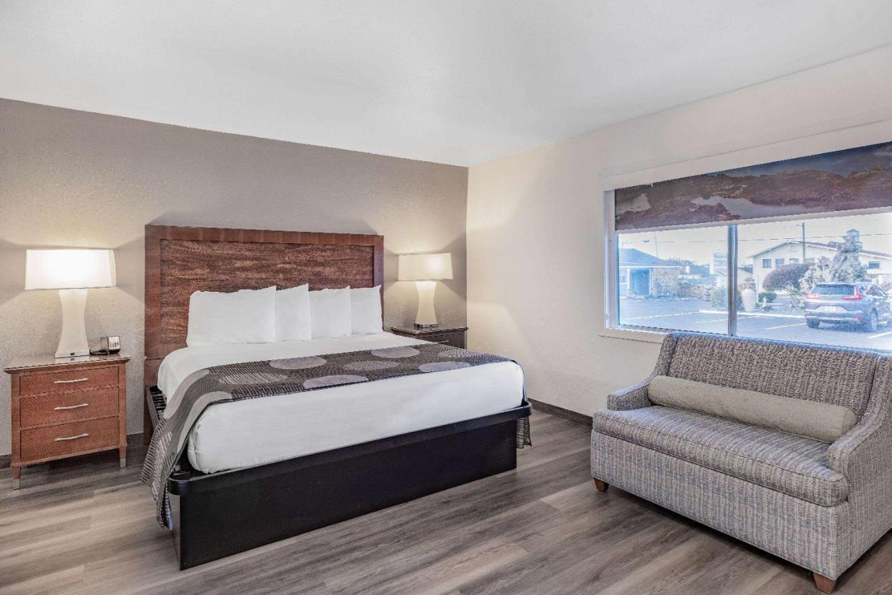 Oceanside Inn & Suites, A Days Inn By Wyndham Fort Bragg Eksteriør bilde