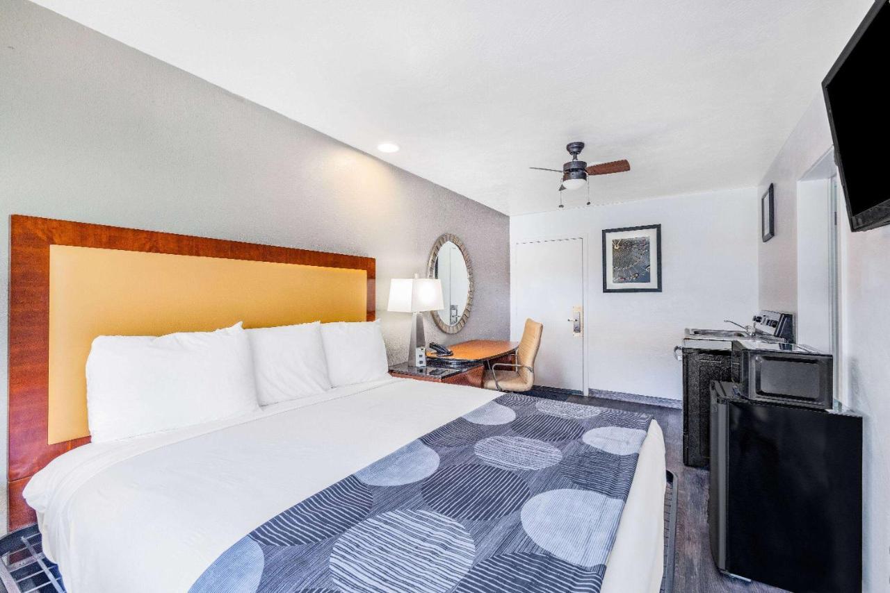 Oceanside Inn & Suites, A Days Inn By Wyndham Fort Bragg Eksteriør bilde