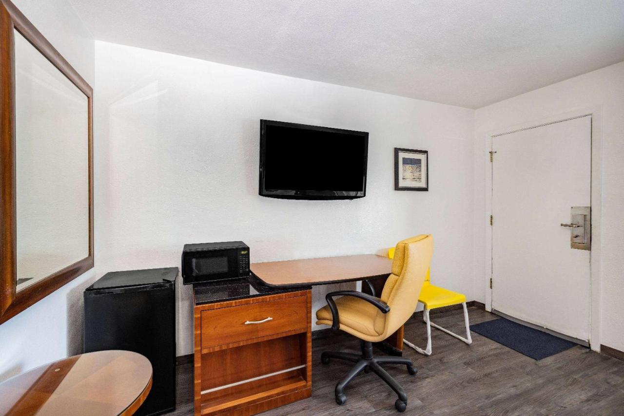 Oceanside Inn & Suites, A Days Inn By Wyndham Fort Bragg Eksteriør bilde