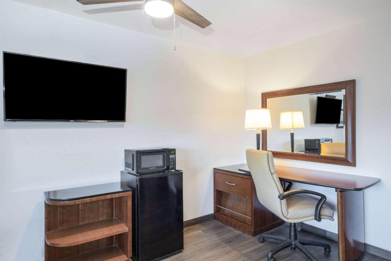 Oceanside Inn & Suites, A Days Inn By Wyndham Fort Bragg Eksteriør bilde