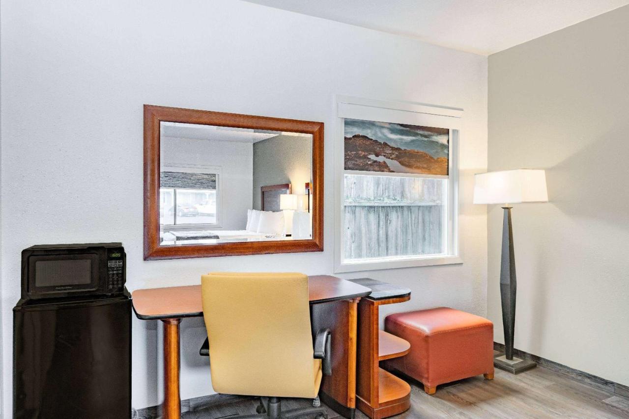 Oceanside Inn & Suites, A Days Inn By Wyndham Fort Bragg Eksteriør bilde